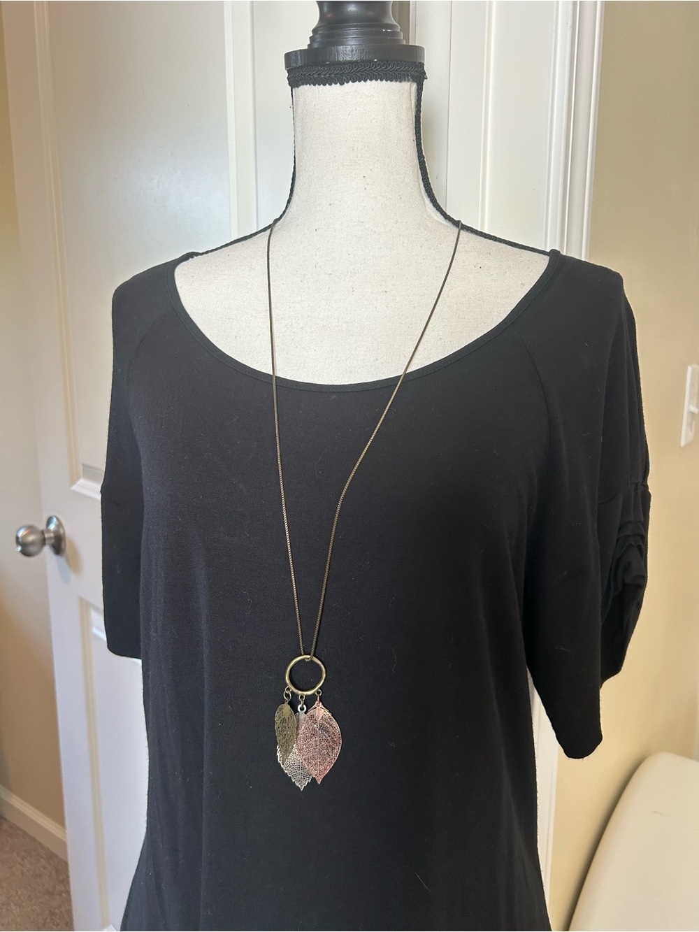 Women's Leaf Pendant Long Necklace in Gold, Pink, and Green